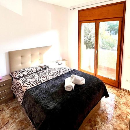 סנט אסטב ססרובירס Amplio Apartamento, 5 Camas מראה חיצוני תמונה