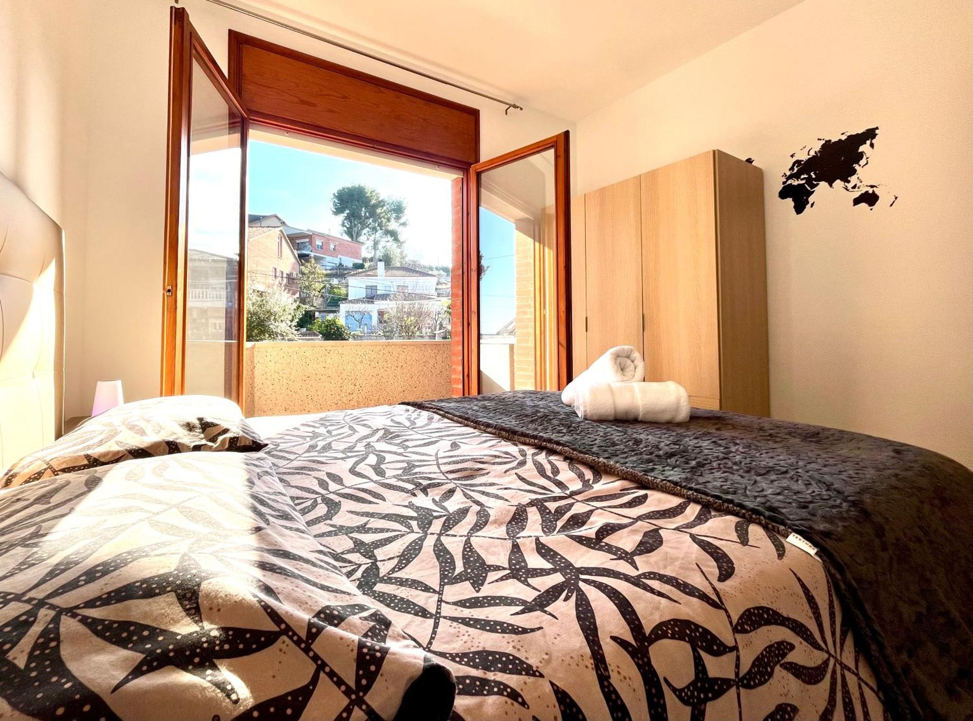 סנט אסטב ססרובירס Amplio Apartamento, 5 Camas מראה חיצוני תמונה