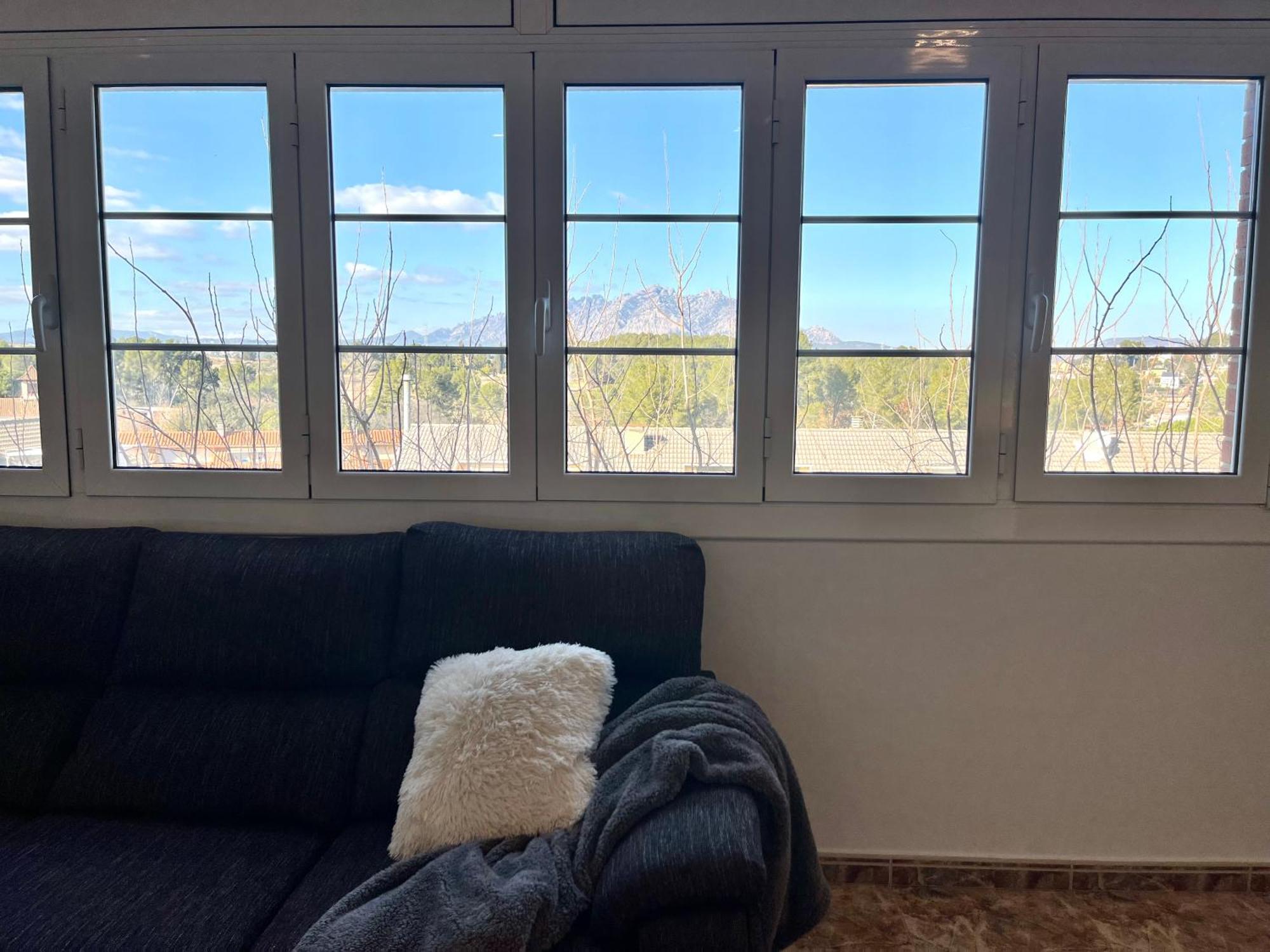 סנט אסטב ססרובירס Amplio Apartamento, 5 Camas מראה חיצוני תמונה